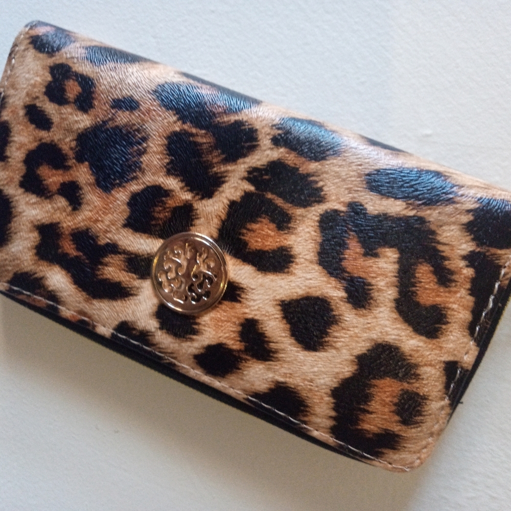 #leapordbags #bags #animalprint
